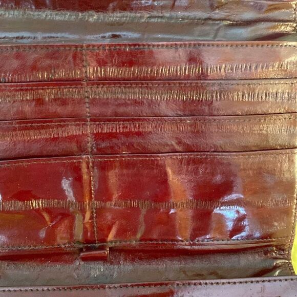 Eel Skin Shoulder Bag and Wallet, Burgundy. - Picture 12 of 15
